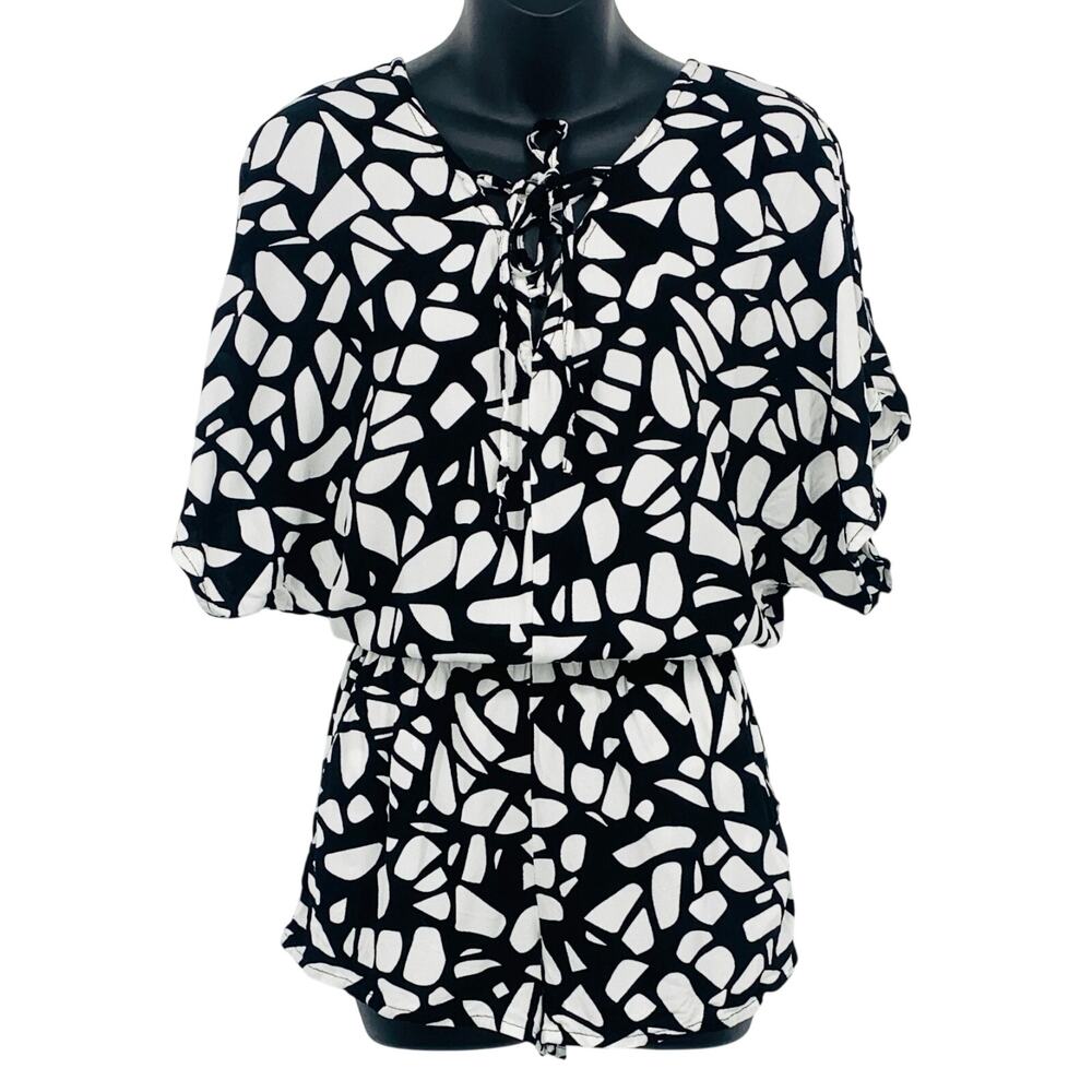 Ava Sky Fighting Eel Hawaii Romper Womens XS Black White V-Neck Keyhole Pockets